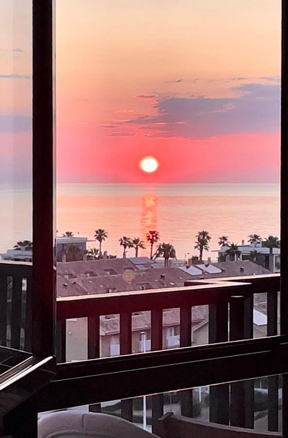 Valencia Beachfront Home 23 エクステリア 写真